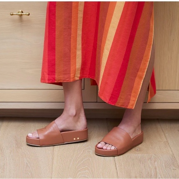 Beek Pelican Sandals - Picture 5 of 5